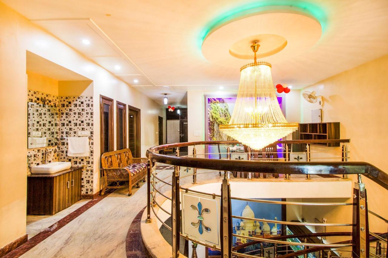 Fabhotel Plus Maniram Palace 아그라 외부 사진