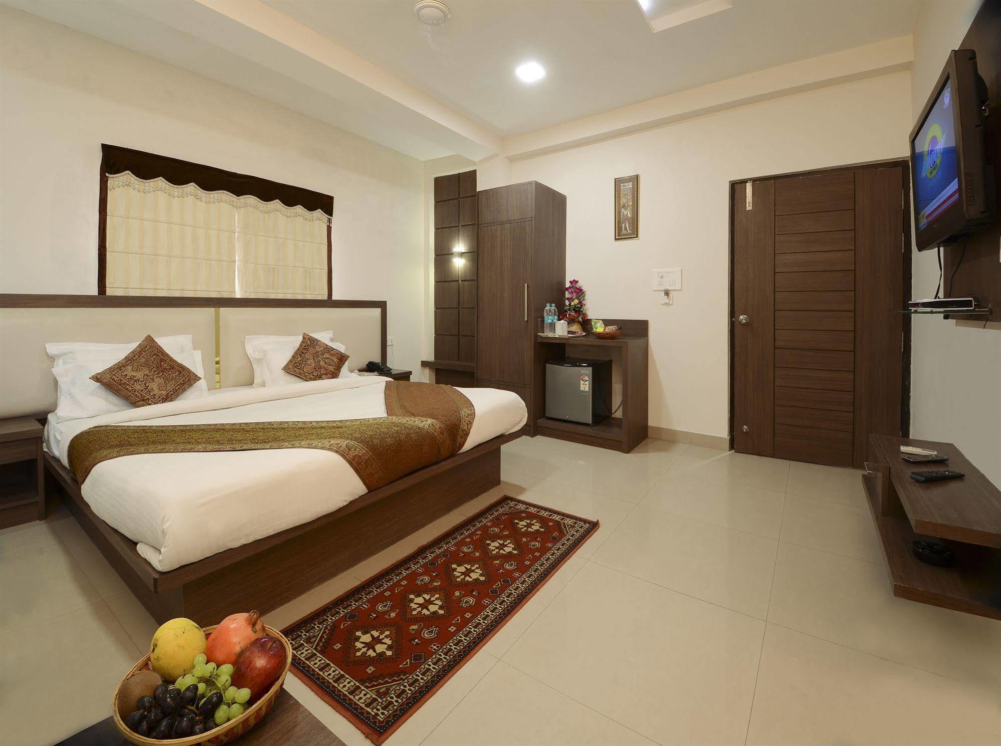 Fabhotel Plus Maniram Palace 아그라 외부 사진
